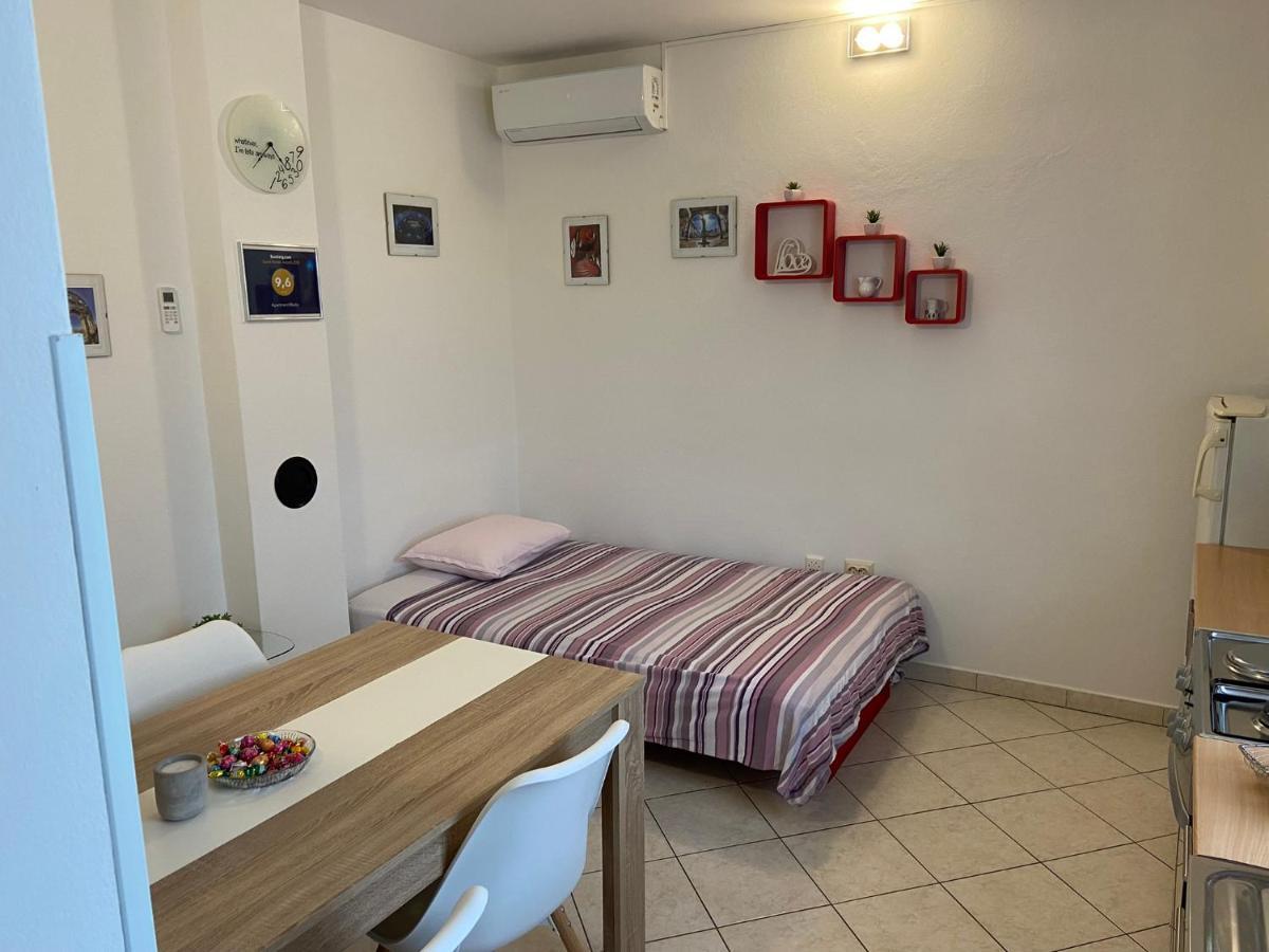 Apartment Madis & Free Bikes Пула Экстерьер фото